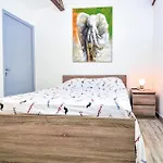 Apartman Beautiful In With Wifi
