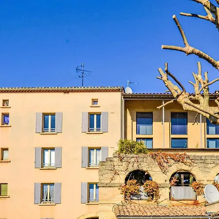 3 Bedroom Lovely In דירה Uzès