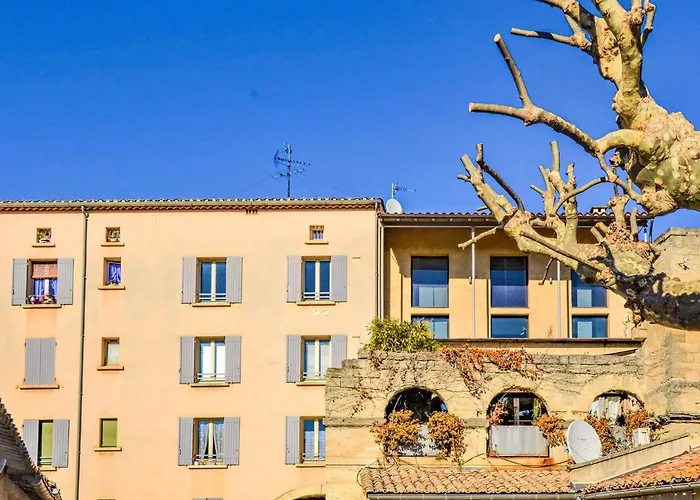 3 Bedroom Lovely In Διαμέρισμα Uzès