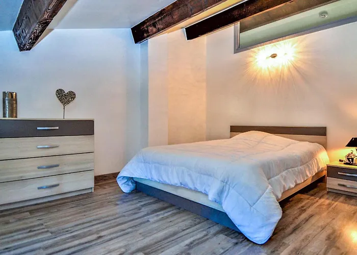 3 Bedroom Lovely In Uzès